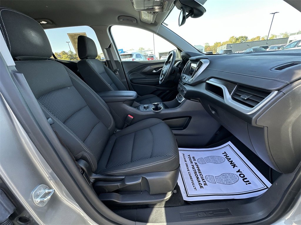 Used 2023 GMC Terrain SLE w/ Driver Convenience Package image 23
