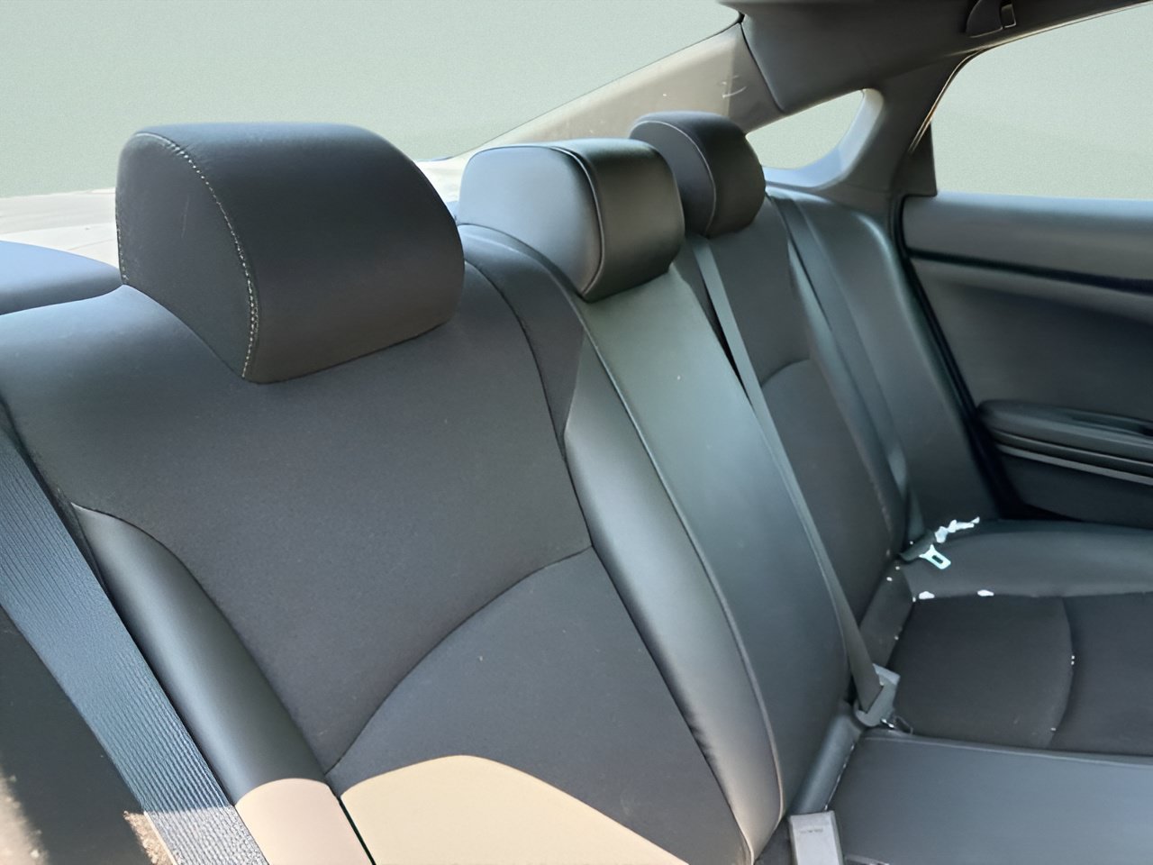 Used 2020 Honda Civic Sport image 9