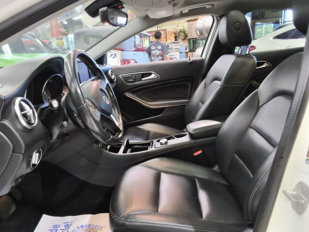 Used 2015 Mercedes-Benz GLA 250 4MATIC image 13