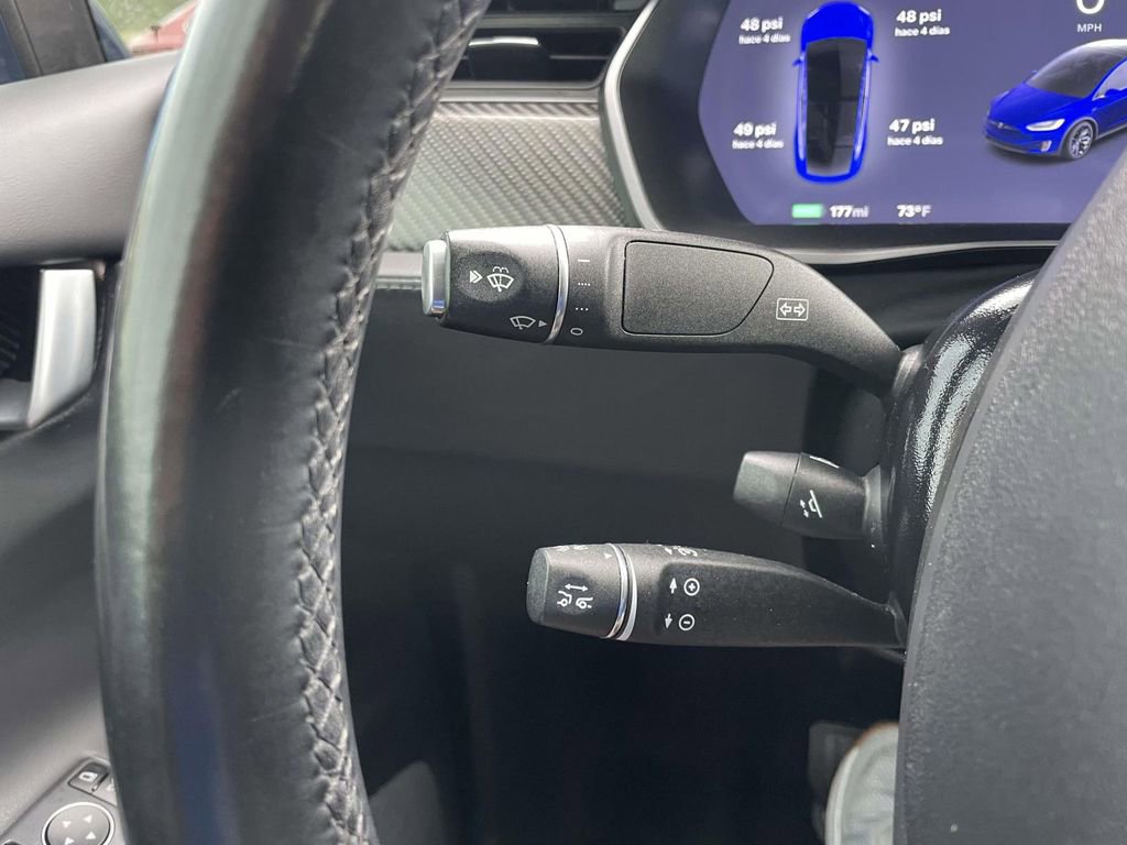 Used 2018 Tesla Model X 75D image 37