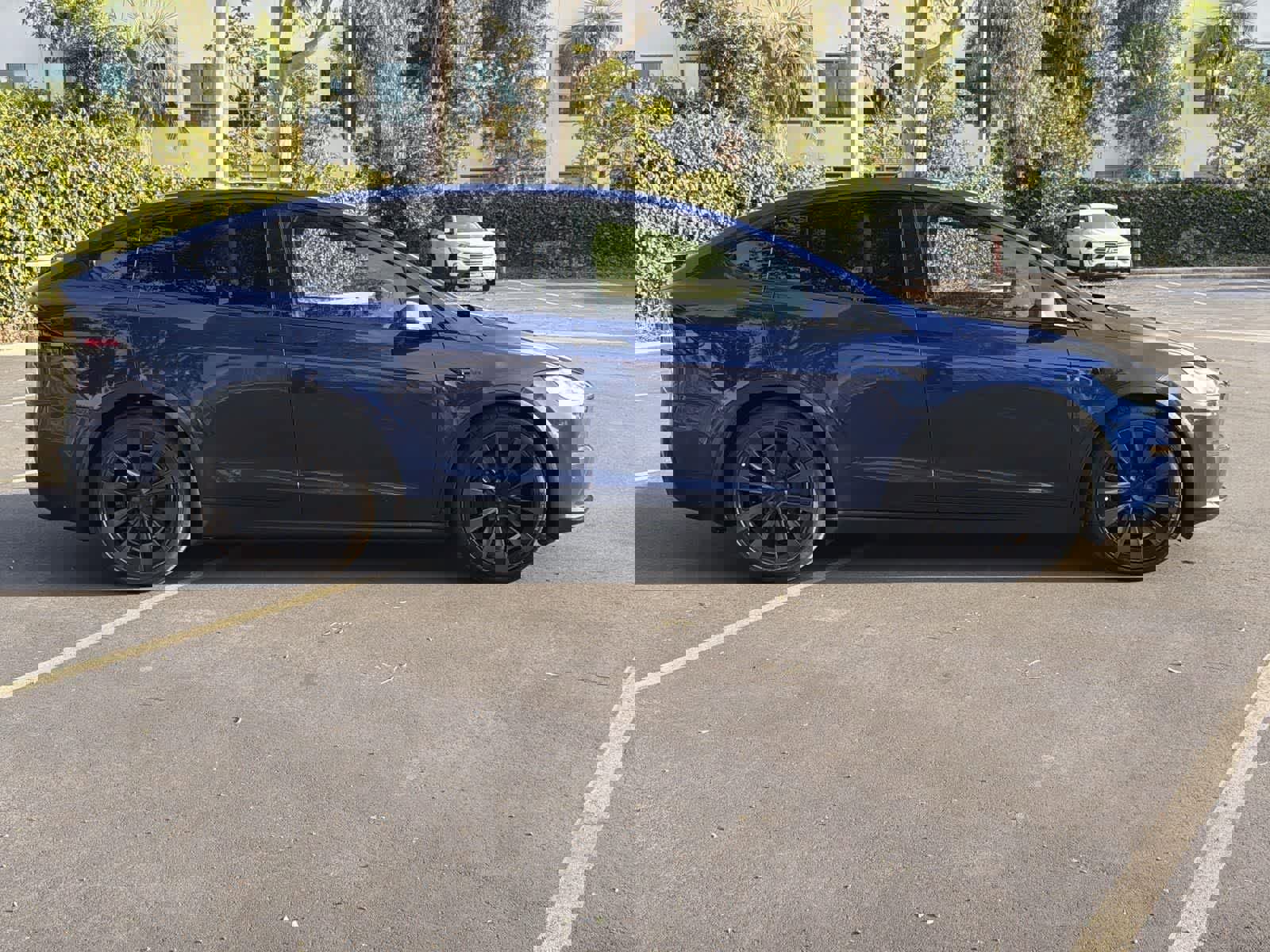 Used 2022 Tesla Model X Plaid image 7