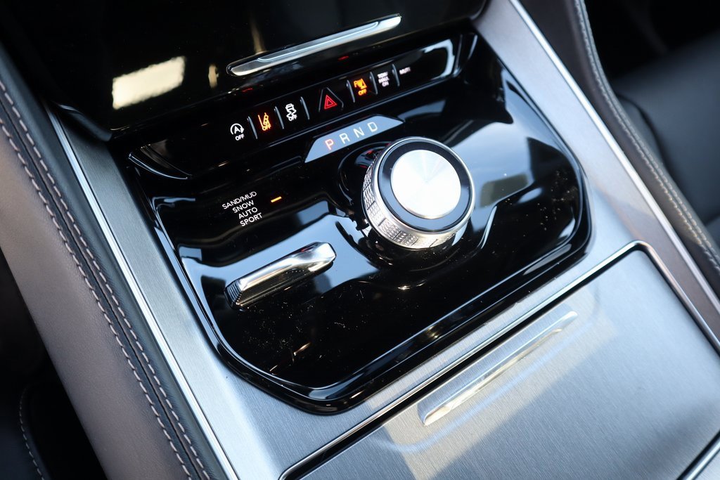 New 2025 Jeep Wagoneer 4WD w/ Premium Group I image 9