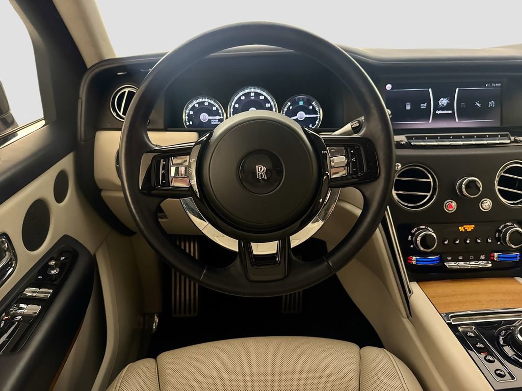 Used 2020 Rolls-Royce Cullinan AWD/4WD image 23