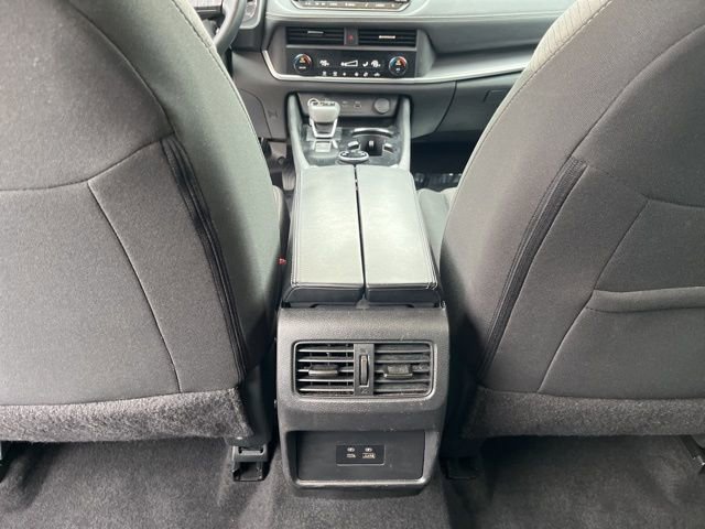 Used 2023 Nissan Rogue SV image 15