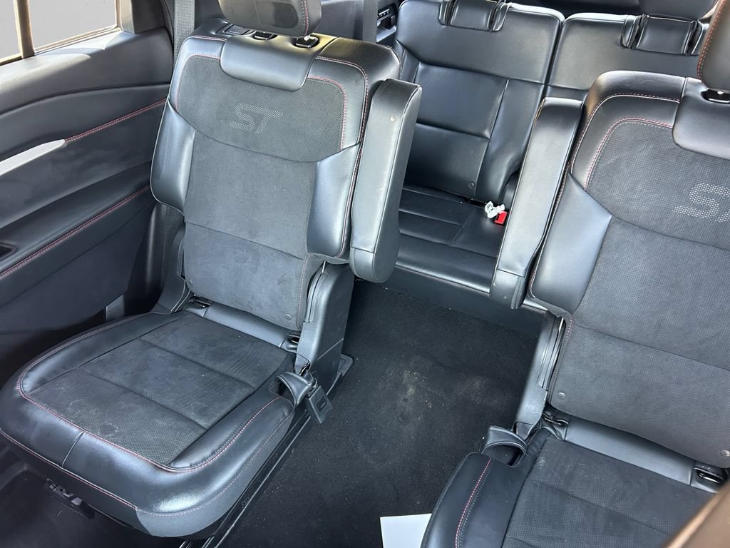 Used 2025 Ford Explorer ST w/ Sun And Sound Package AWD/4WD image 13