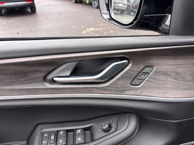 New 2027 Jeep Grand Cherokee Limited AWD/4WD image 15