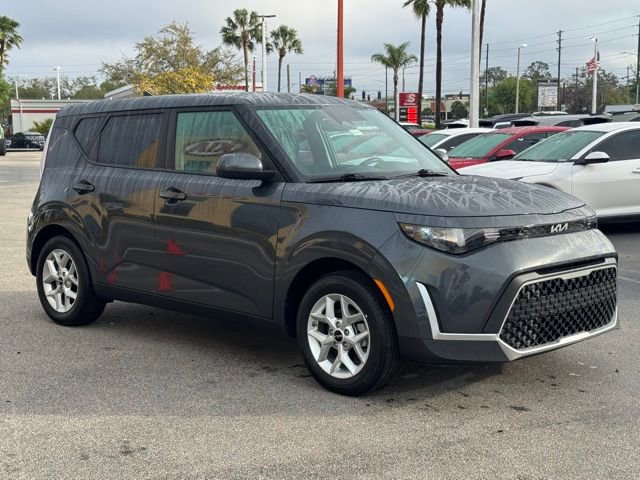 Certified 2025 Kia Soul LX image 7