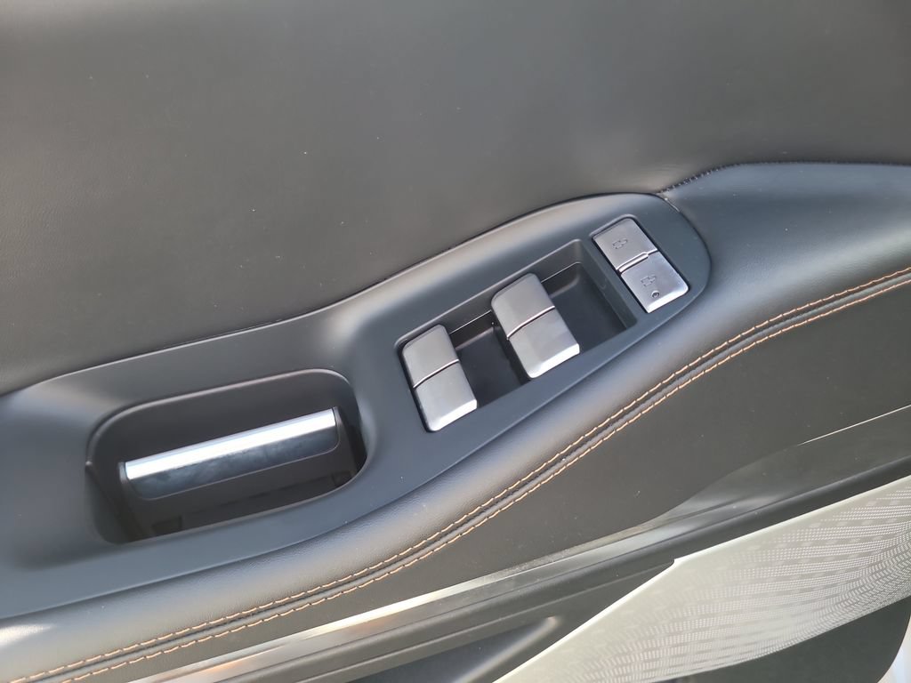 Used 2025 Lincoln Navigator L Black Label AWD/4WD image 18
