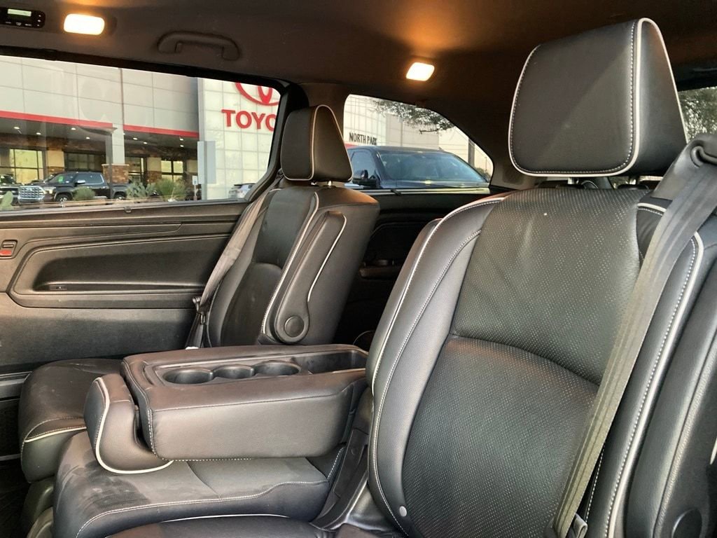 Used 2023 Honda Odyssey Elite image 11