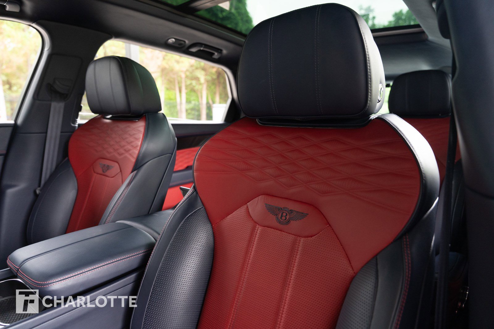 Used 2023 Bentley Bentayga Extended Wheelbase image 21