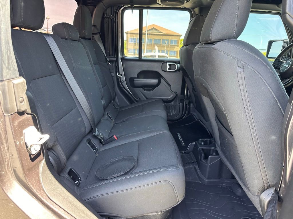 Used 2022 Jeep Gladiator Sport image 20