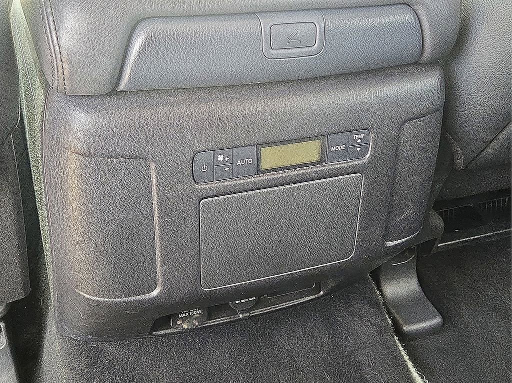 Used 2024 Nissan Armada SL image 17