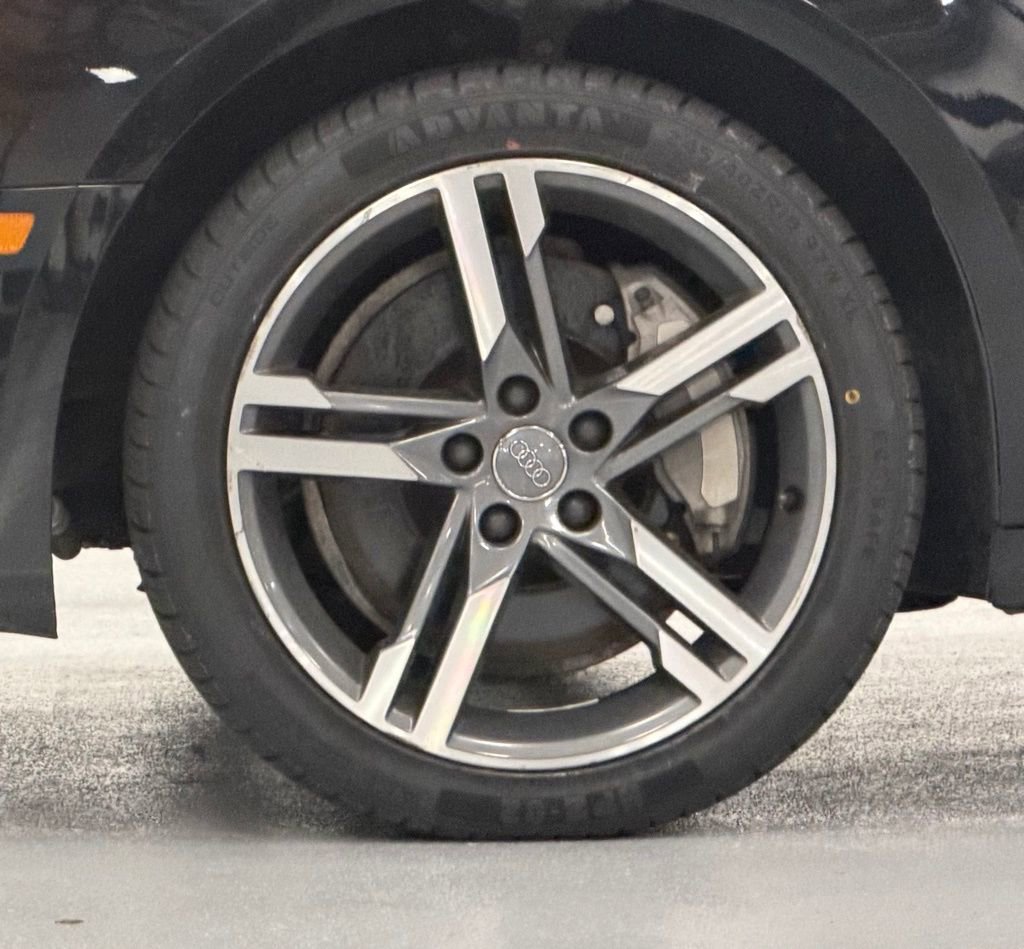 Used 2017 Audi A4 2.0T Premium Plus w/ Premium Plus Package image 8