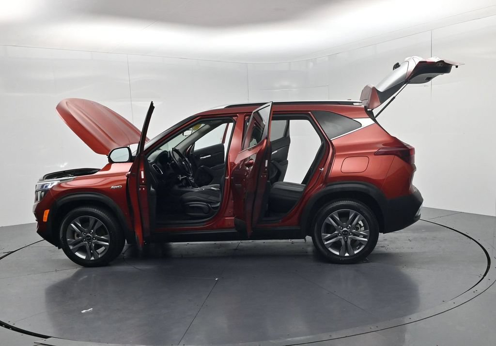 Used 2021 Kia Seltos S AWD/4WD image 61