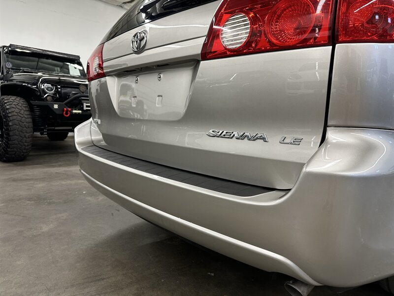 Used 2007 Toyota Sienna LE FWD image 37