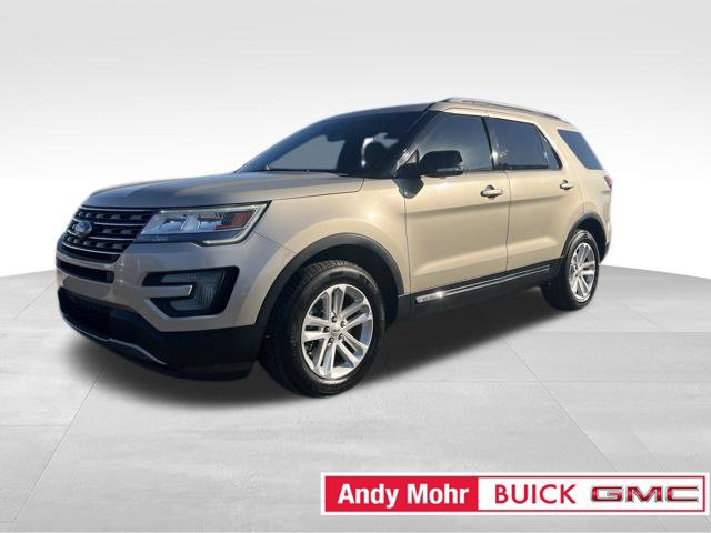 Used 2017 Ford Explorer XLT w/ Equipment Group 201A FWD image 5