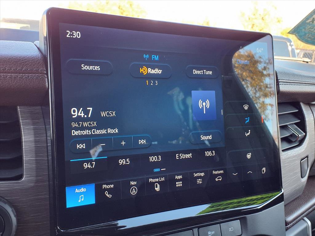 Used 2023 Ford Expedition Limited image 11