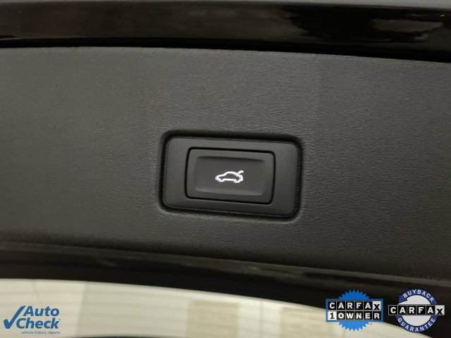 Used 2024 Audi Q4 e-tron Premium image 8