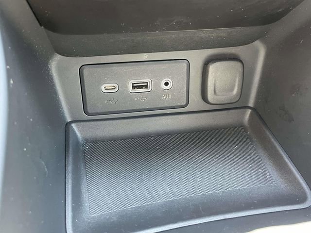 Used 2023 GMC Terrain SLE w/ Driver Convenience Package FWD image 21
