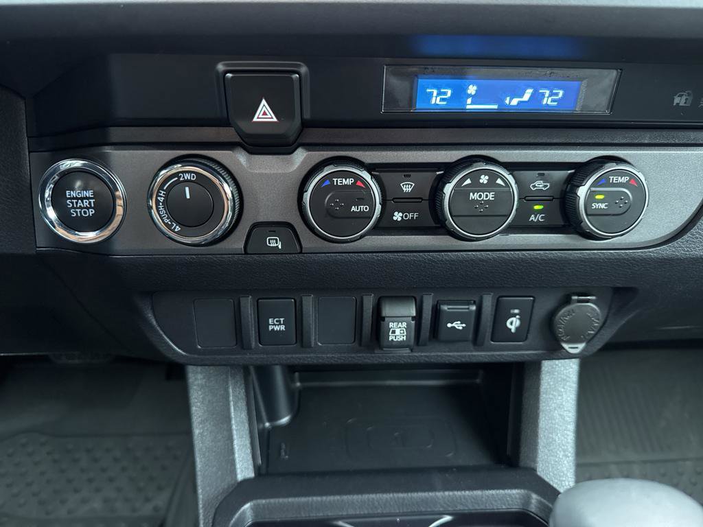Used 2022 Toyota Tacoma TRD Off-Road image 23