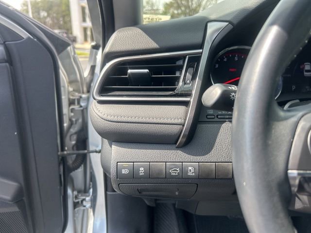 Used 2020 Toyota Camry XSE image 24