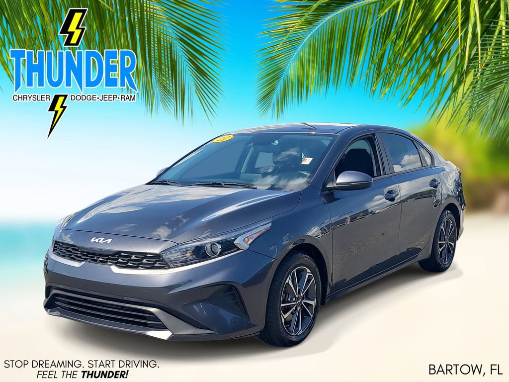 Used 2022 Kia Forte LXS w/ LXS Technology Package FWD image 2