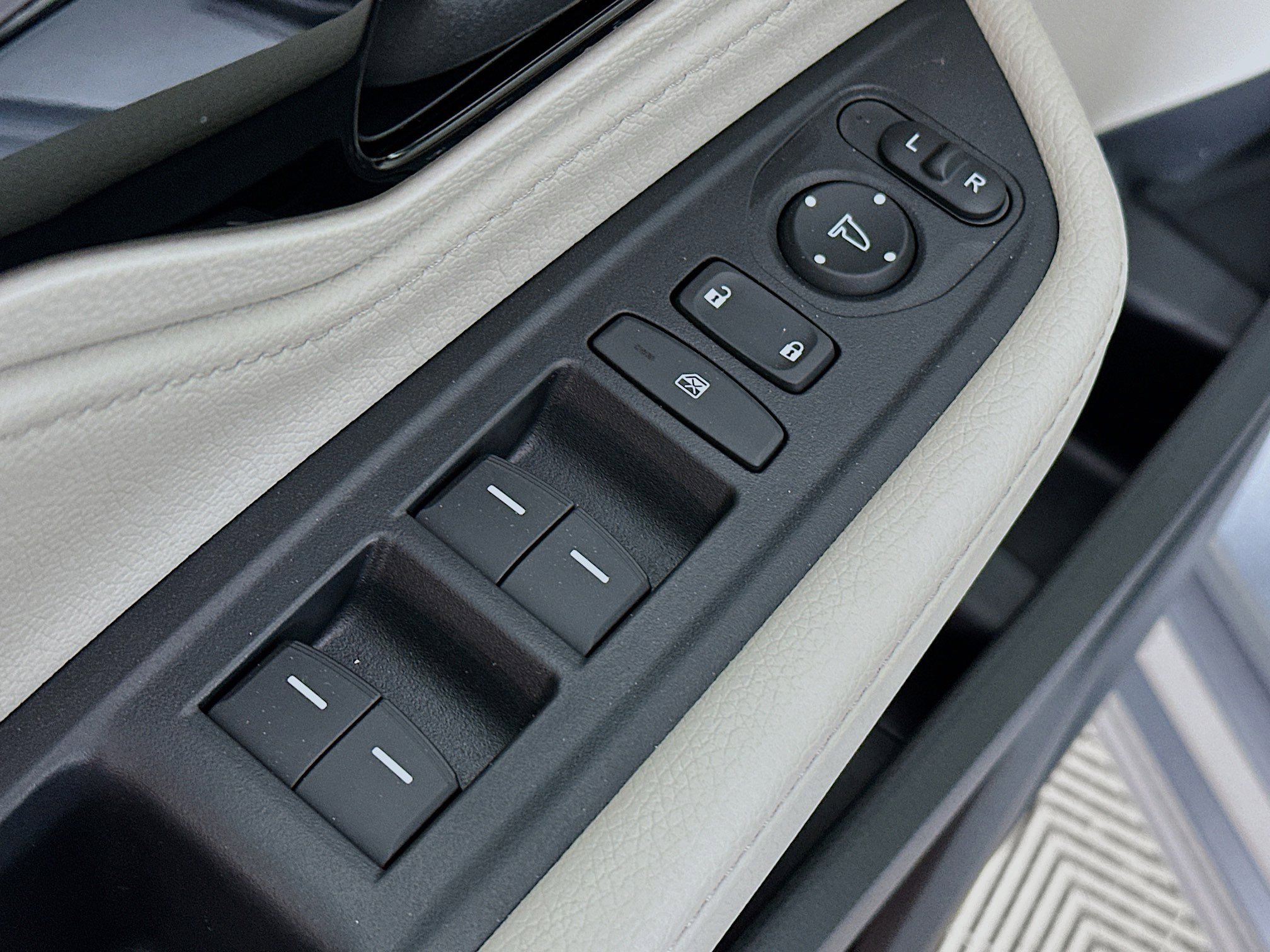 New 2026 Honda Odyssey Touring image 17