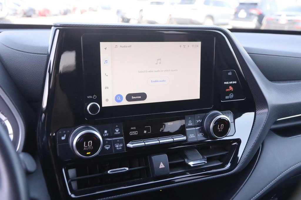 Certified 2024 Toyota Highlander XSE image 18