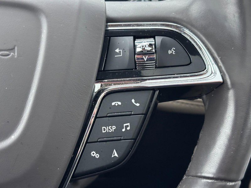 Used 2023 Lincoln Nautilus Reserve image 19