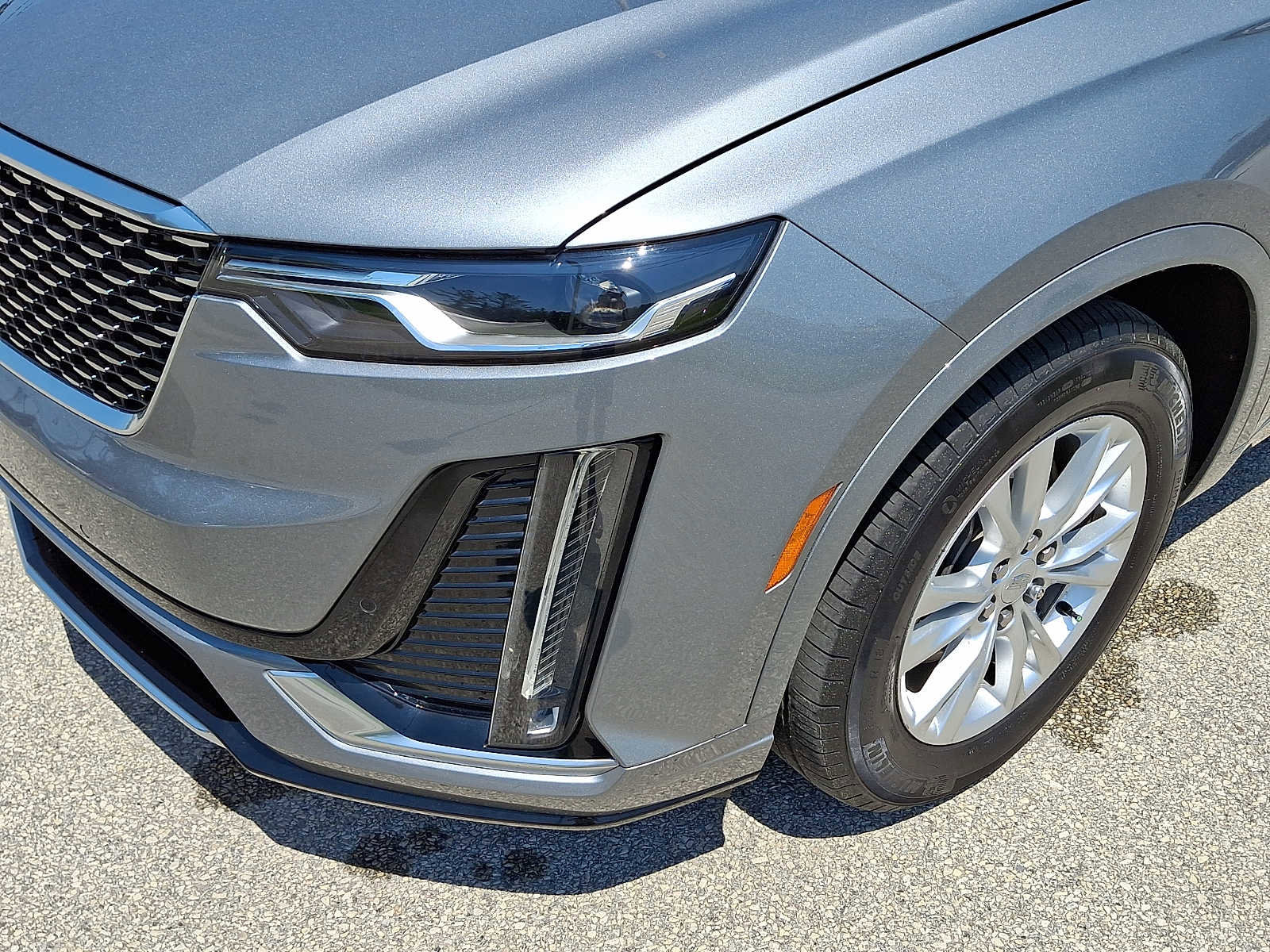 Certified 2023 Cadillac XT6 Luxury AWD/4WD image 11