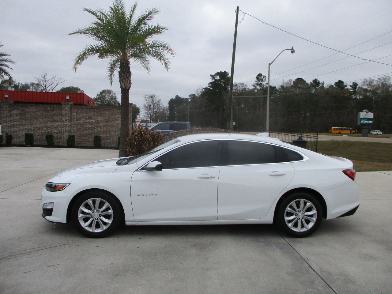Used 2021 Chevrolet Malibu LT image 19
