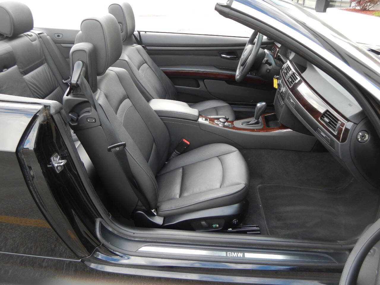 Used 2012 BMW 328i Convertible image 30