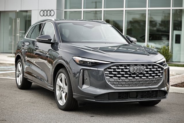 New 2025 Audi Q5 Prestige image 2