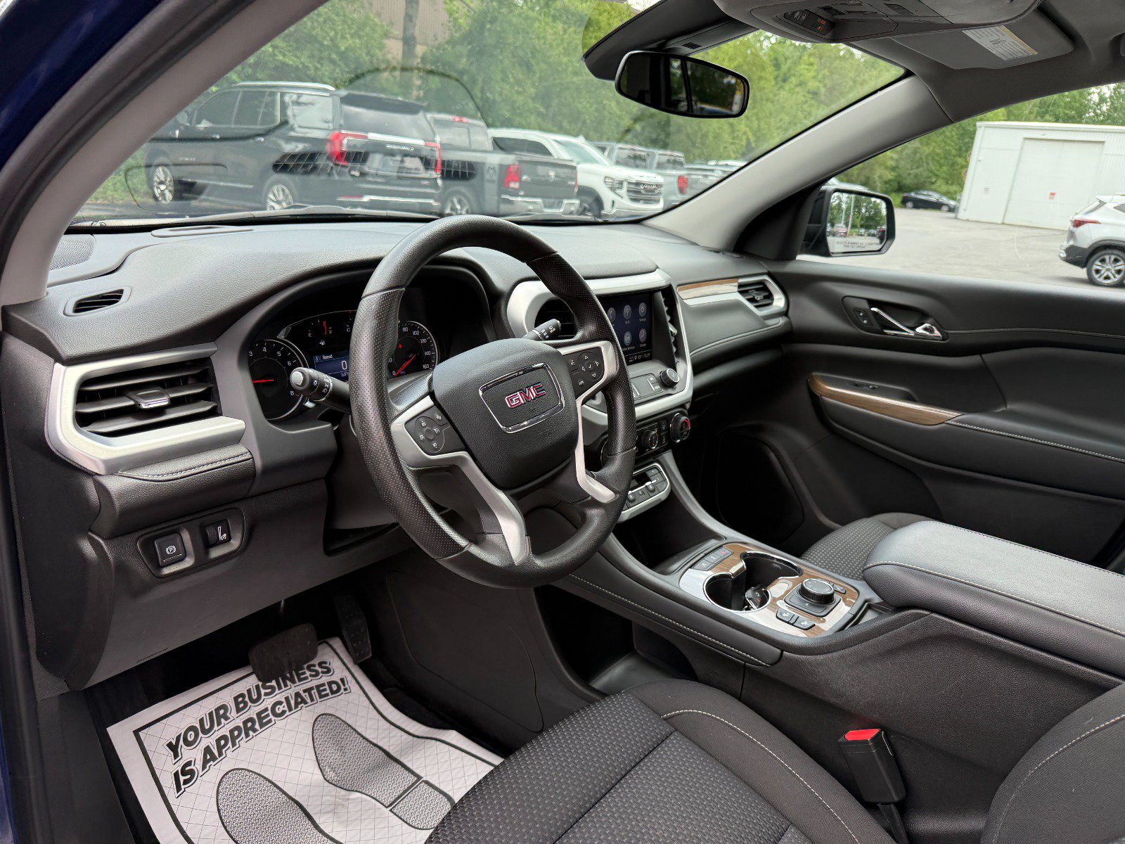 Certified 2023 GMC Acadia SLE w/ Driver Convenience Package AWD/4WD image 13