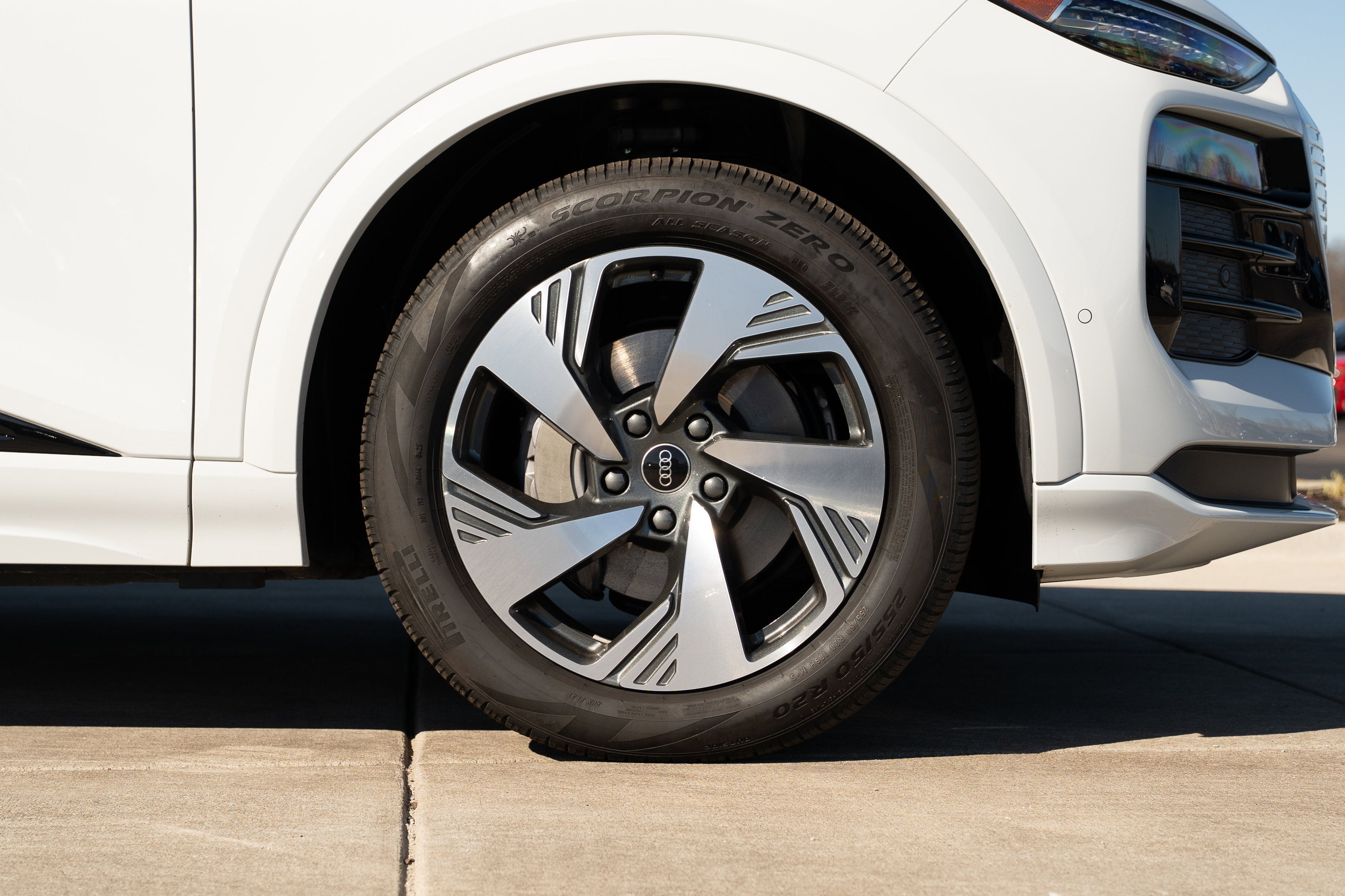 Certified 2025 Audi Q6 e-tron Premium Plus w/ Premium Plus AWD/4WD image 32