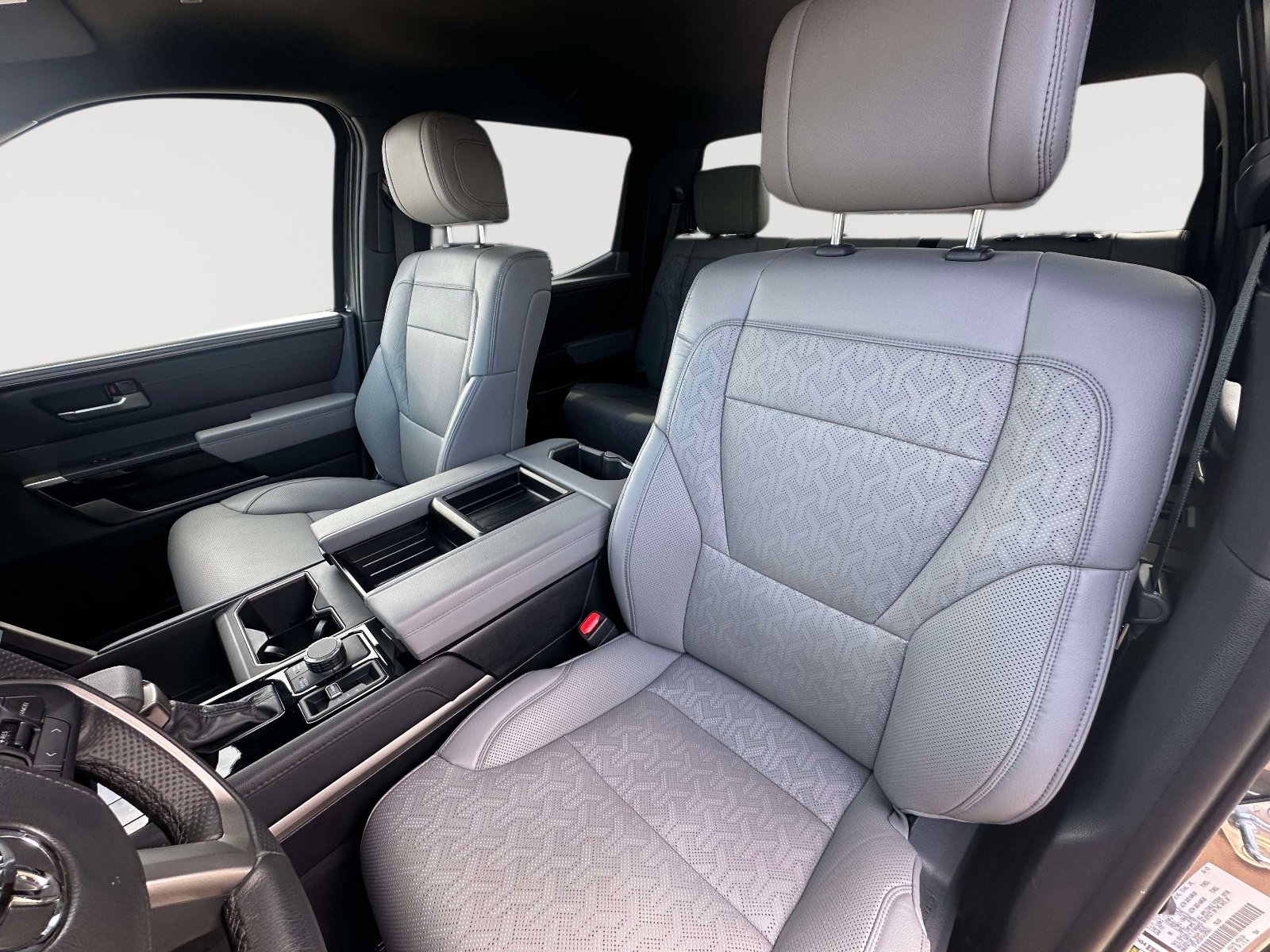 Used 2025 Toyota Tundra Limited image 25