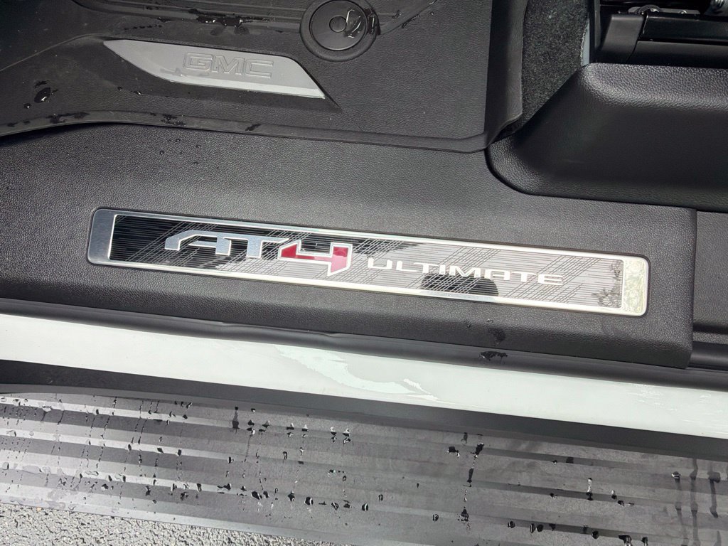 New 2026 GMC Yukon AT4 Ultimate w/ LPO, Floor Liner Package AWD/4WD image 22