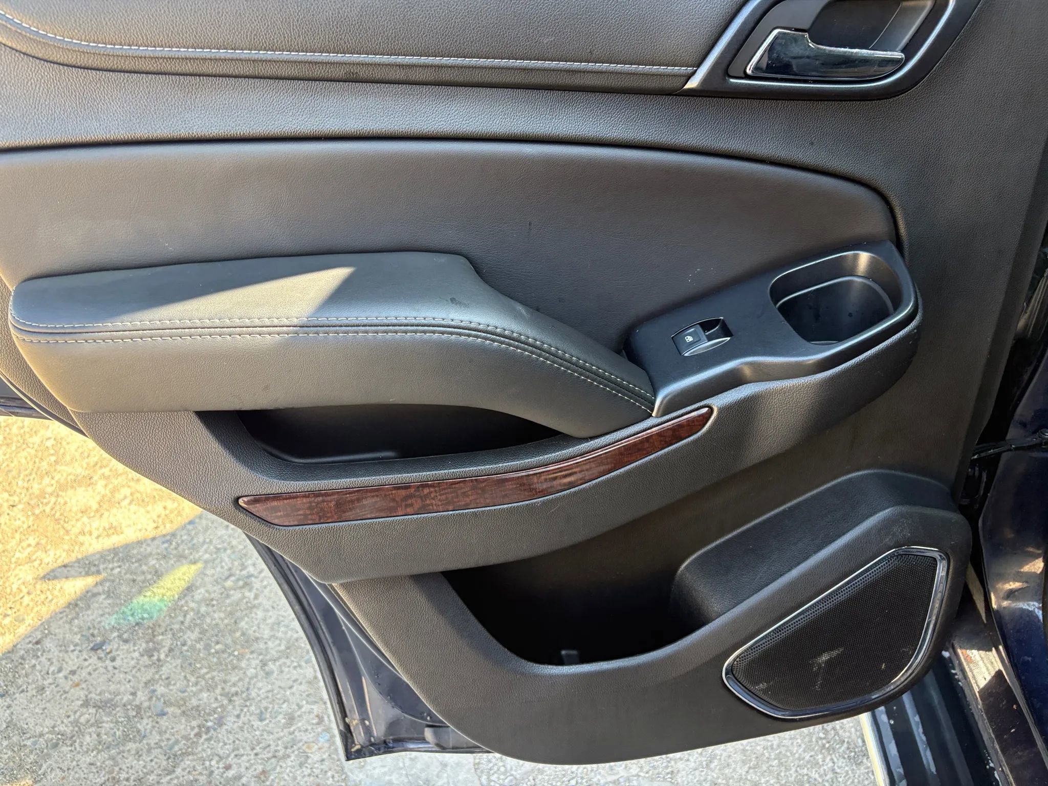 Used 2018 GMC Yukon SLT w/ Open Road Package image 12