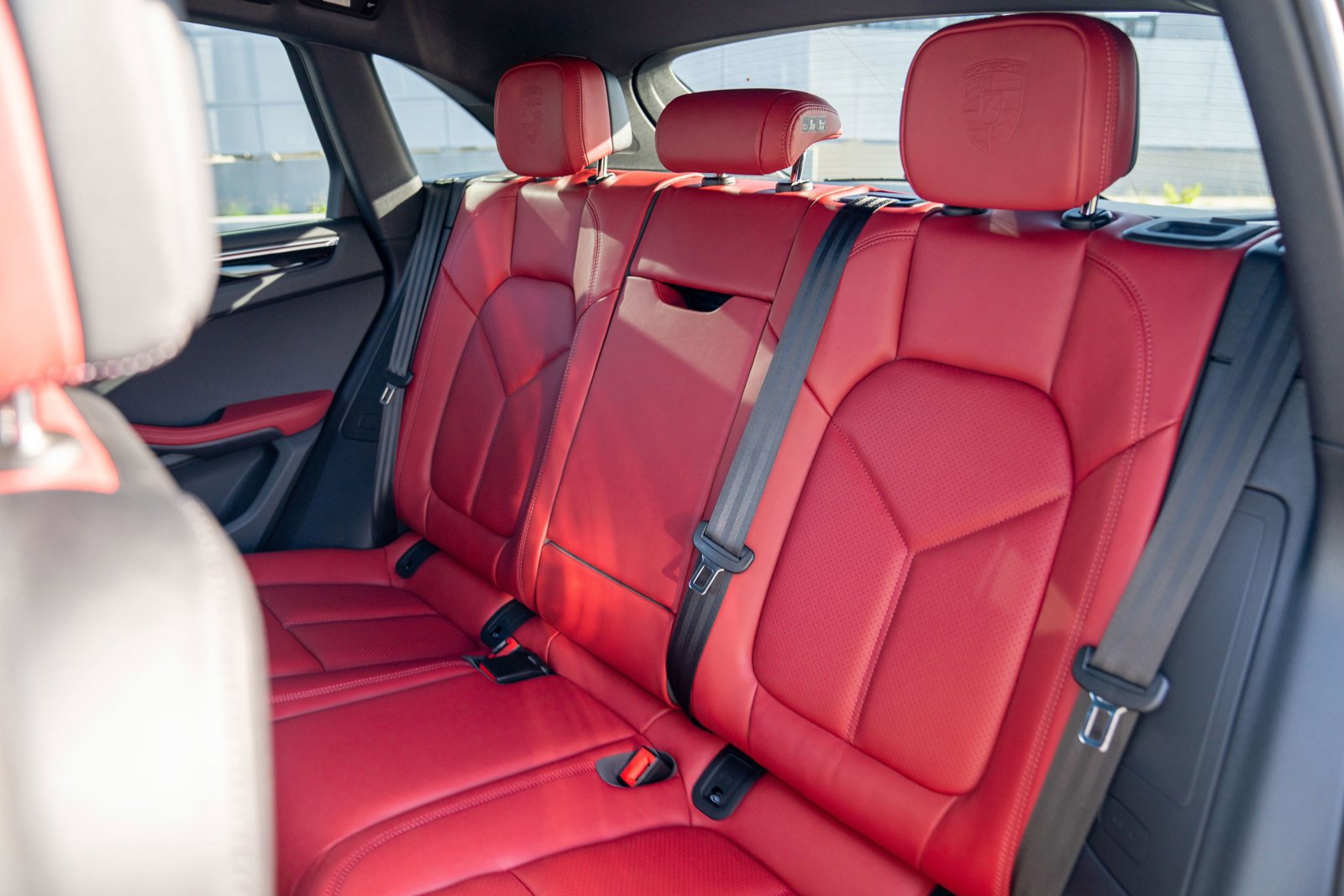 New 2026 Porsche Macan Turbo AWD/4WD image 24