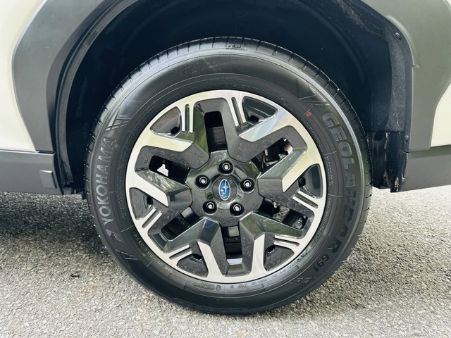 Used 2025 Subaru Forester Premium image 26