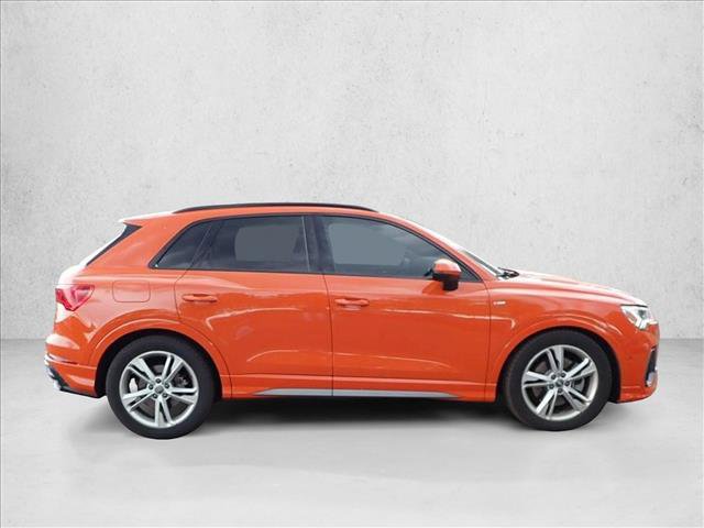 Used 2020 Audi Q3 2.0T Prestige w/ Prestige Package AWD/4WD video 4