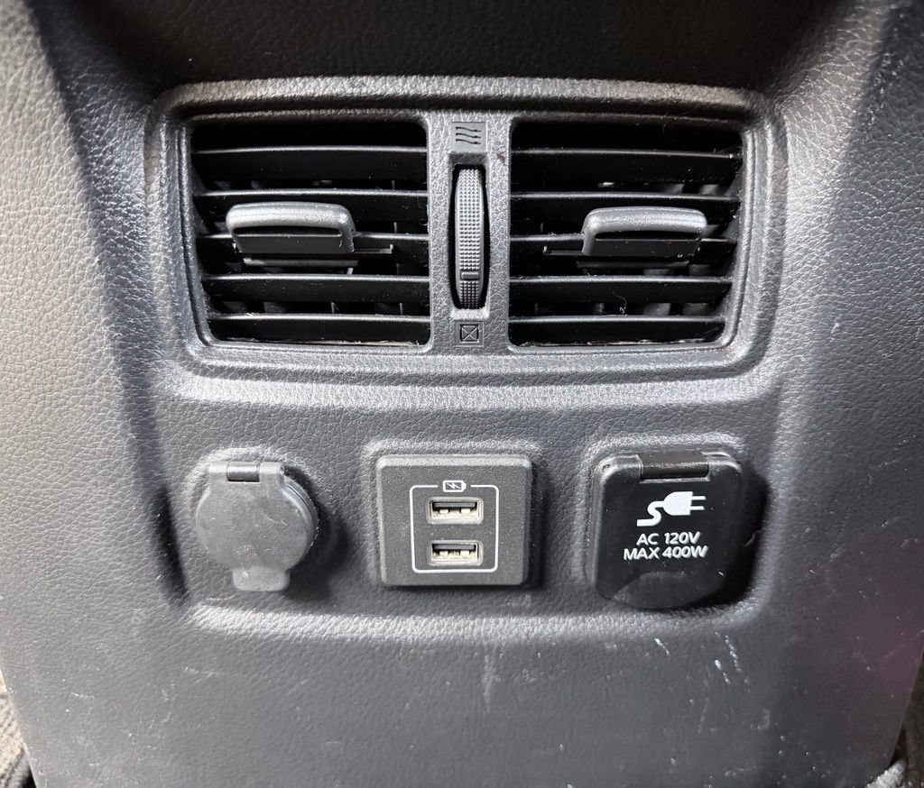 Used 2020 Nissan Titan SV w/ SV Convenience Package AWD/4WD image 22