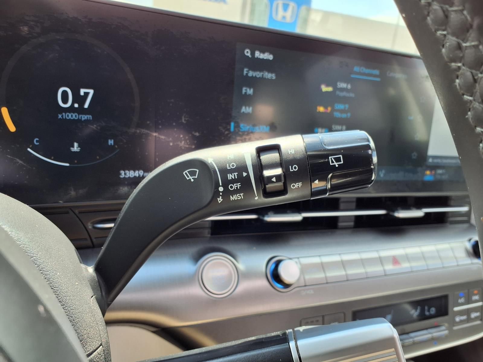 Used 2024 Hyundai Kona Limited image 19