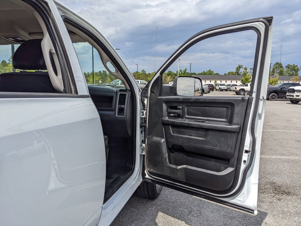 Used 2022 RAM 1500 Tradesman w/ Chrome Appearance Group AWD/4WD image 38