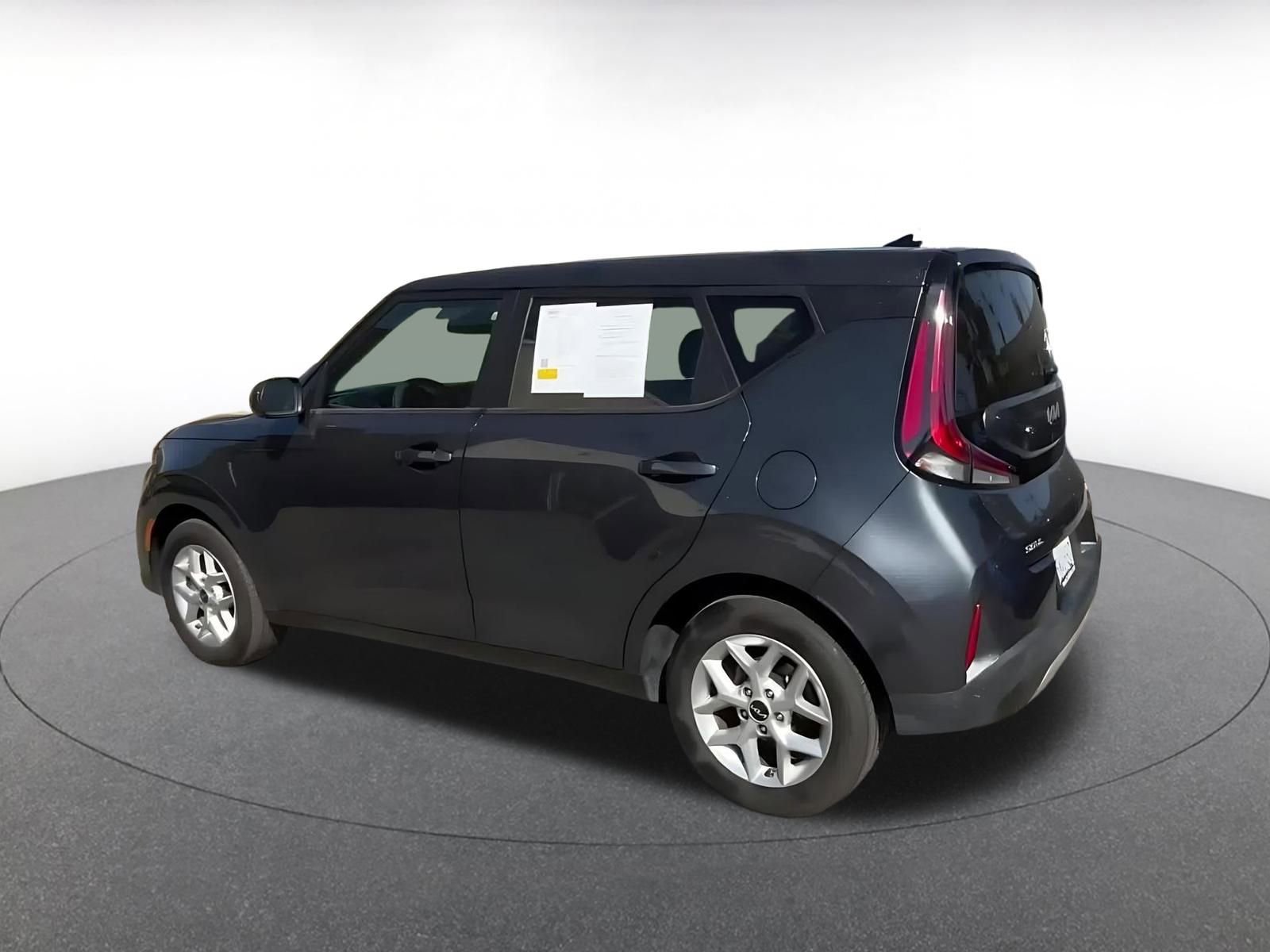 Used 2025 Kia Soul LX w/ LX Technology Package image 10