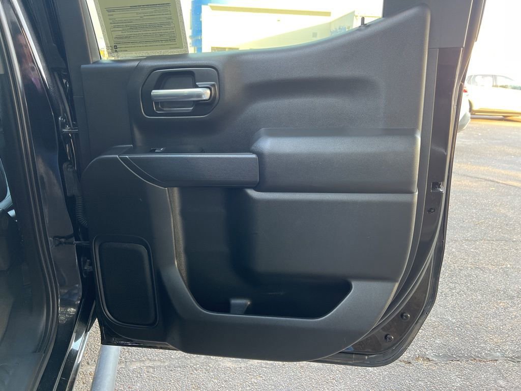 Used 2019 Chevrolet Silverado 1500 Custom w/ Infotainment Package image 13