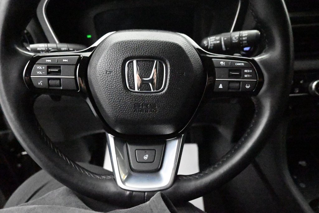 Used 2023 Honda Pilot Elite image 16