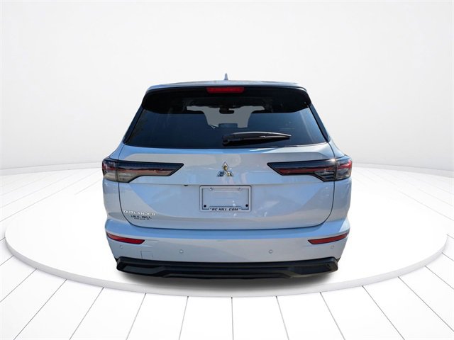 New 2025 Mitsubishi Outlander ES image 5