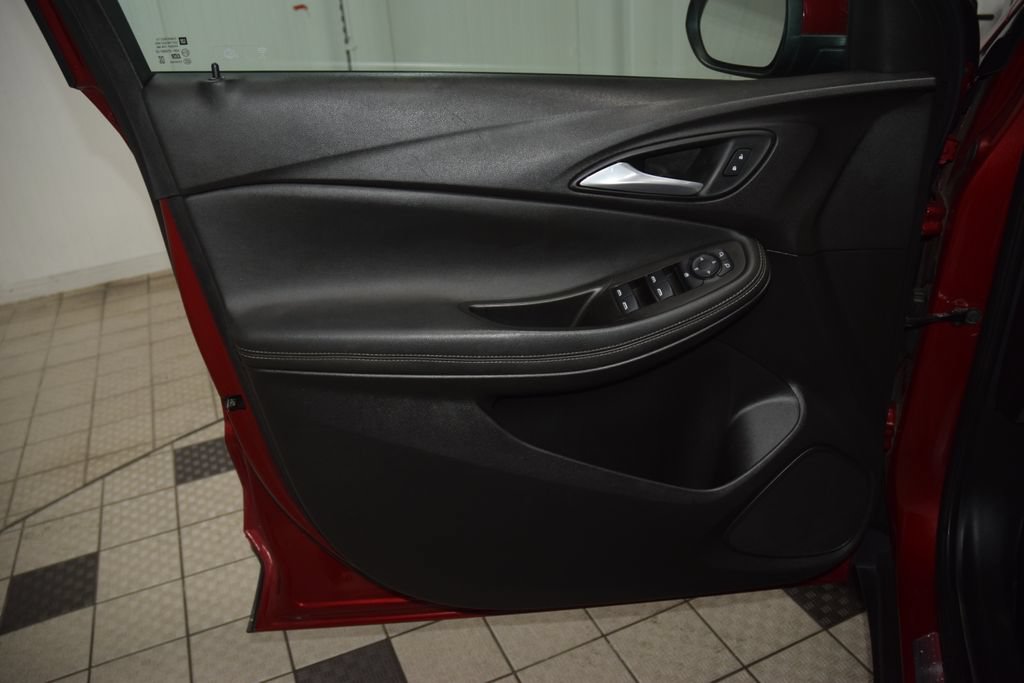 Used 2020 Buick Encore GX Preferred AWD/4WD image 41