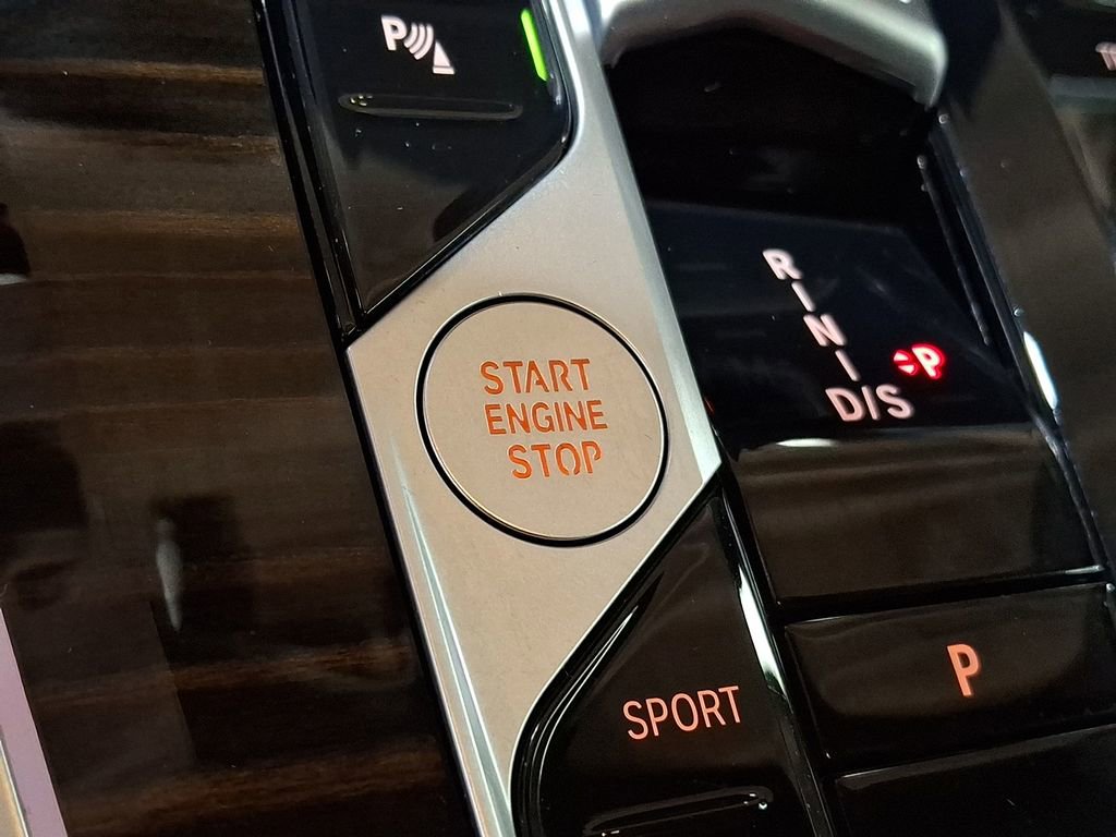 Certified 2025 BMW X5 xDrive40i w/ M Sport Package image 20